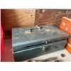 Image 2 : Metal toolbox of assorted tap and die and sets