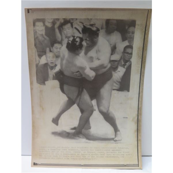 Press Wire Photograph 1972 Japan Sumo Wrestling Tournament 8"x11"