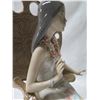 Image 12 : Lladro Seated Girl w/ Lei Figurine 9"L x 11"H