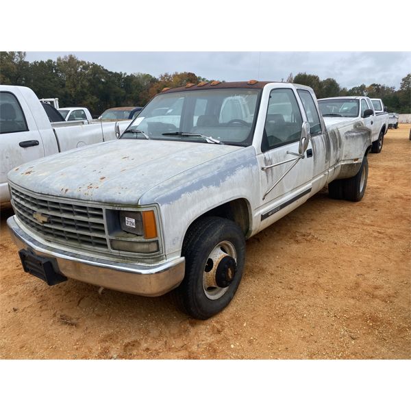 1992 CHEVROLET CHEYENNE 3500 Pickup Truck