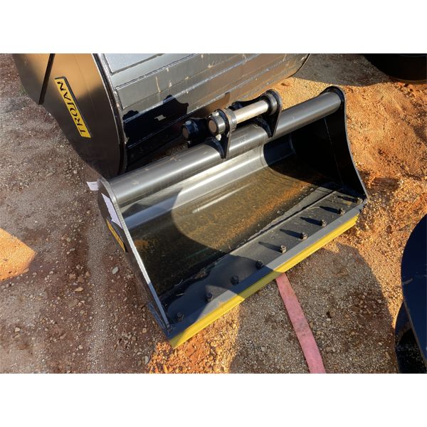 TROJAN 35CL-DC 42" CLEANOUT BUCKET