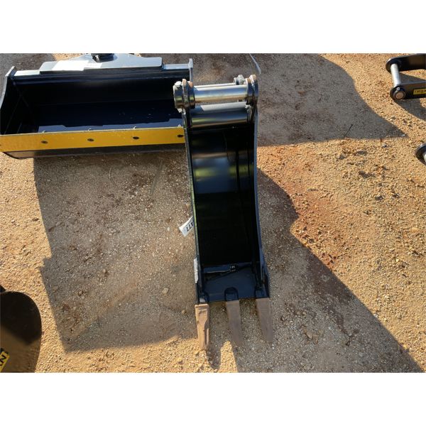 TROJAN 35CL-HD 12" BUCKET