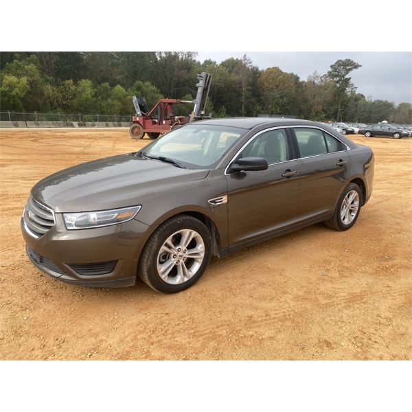 2016 FORD TAURUS Automobile