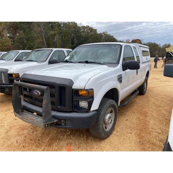 2008 FORD F250 XL Pickup Truck