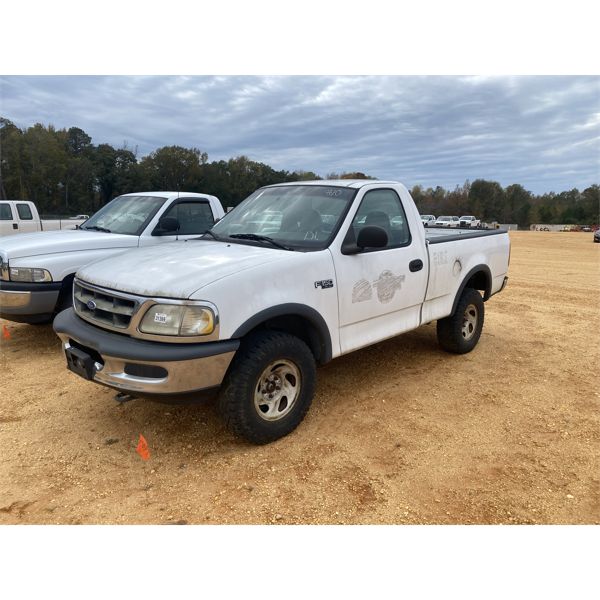 1997 FORD F150 XL Pickup Truck