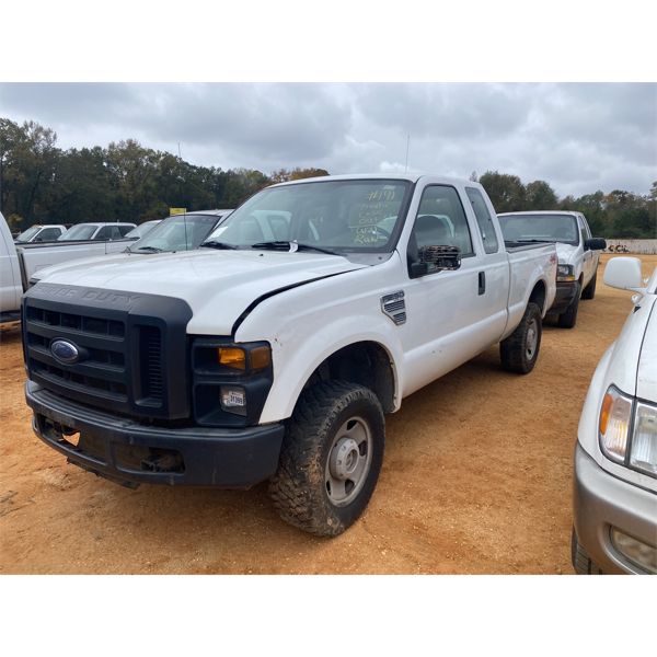 2008 FORD  F250 XL Pickup Truck