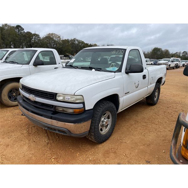 2002 CHEVROLET SILVERADO 1500 Pickup Truck
