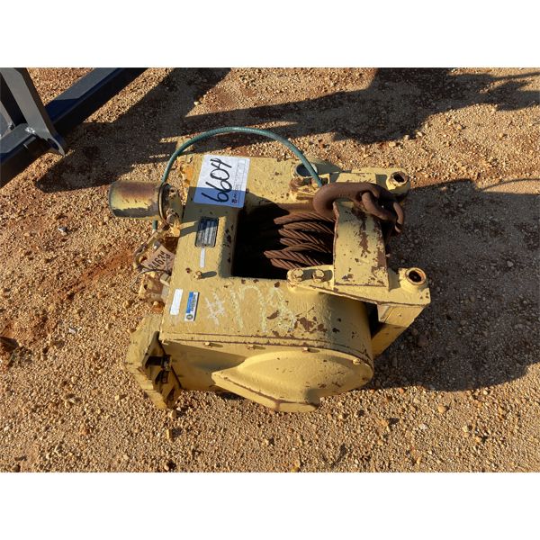 JOHN DEERE 3325 Hoist / Winch