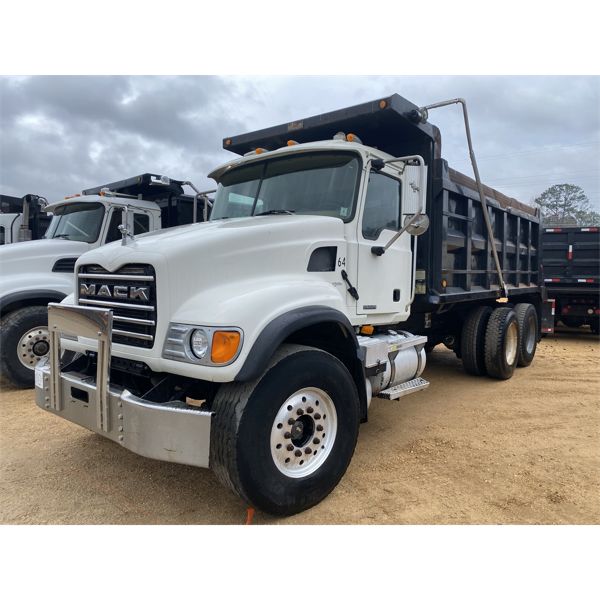 2007 MACK CV713 Dump Truck