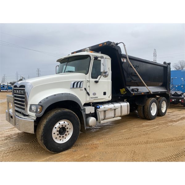 2018 MACK GU713 Dump Truck