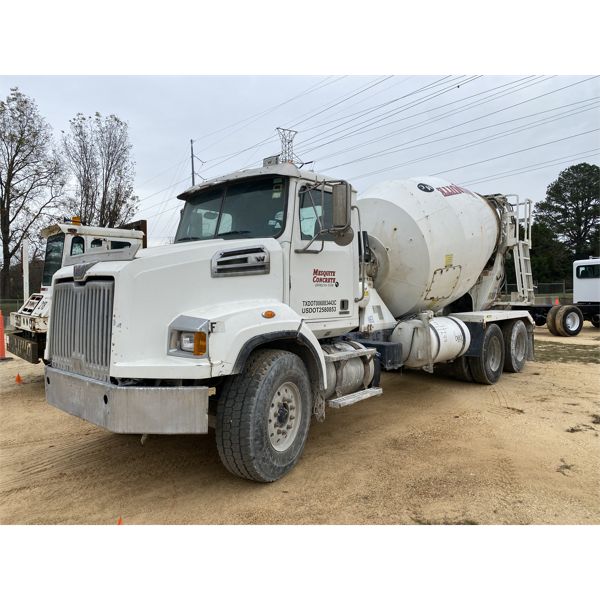 2015 WESTERN STAR 4700SB Concrete Mixer / Pump Truck