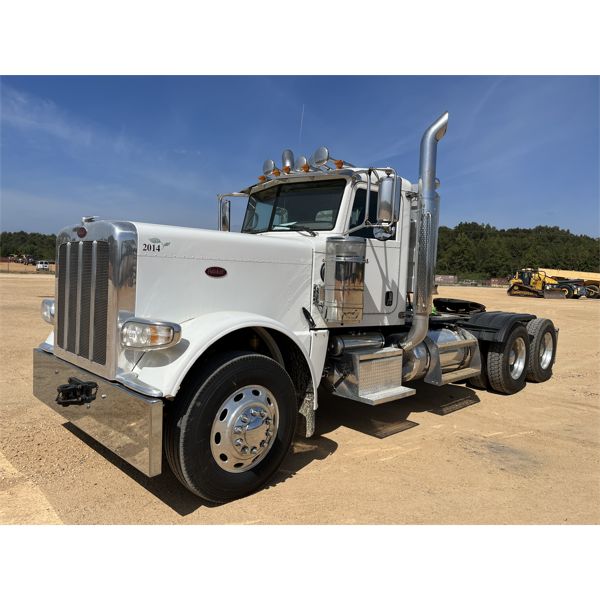 2014 PETERBILT 389 Day Cab Truck