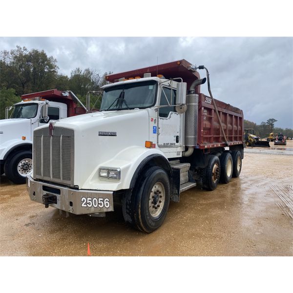 2006 KENWORTH T800 Dump Truck