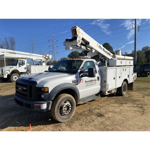 2009 FORD F550 XL Bucket Truck