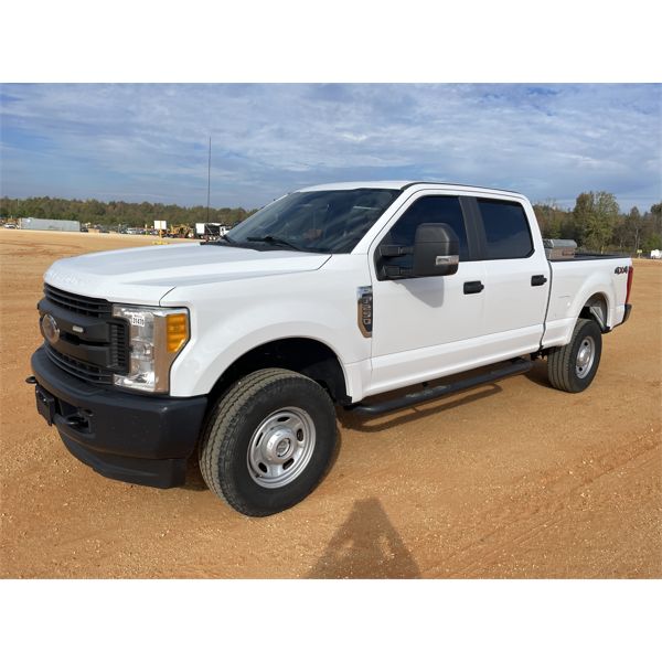 2017 FORD F250 XL Pickup Truck