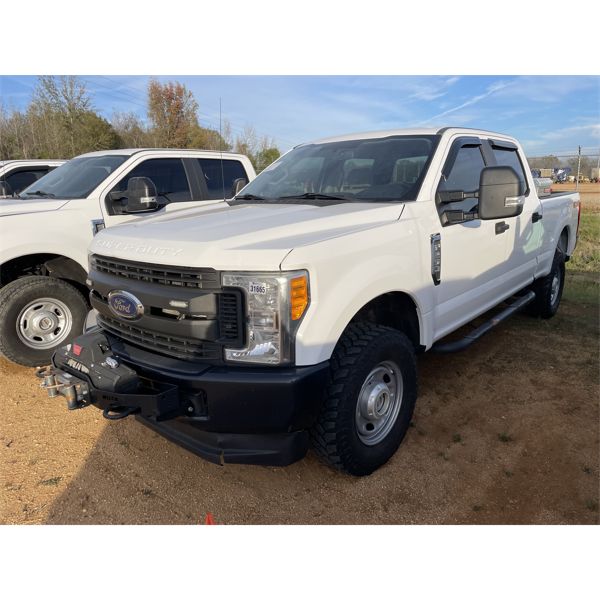 2017 FORD F250 XL Pickup Truck