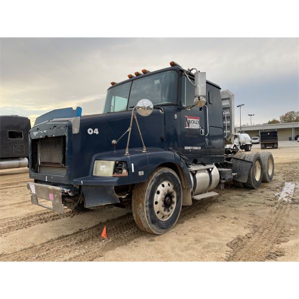 1994 WHITE  Day Cab Truck