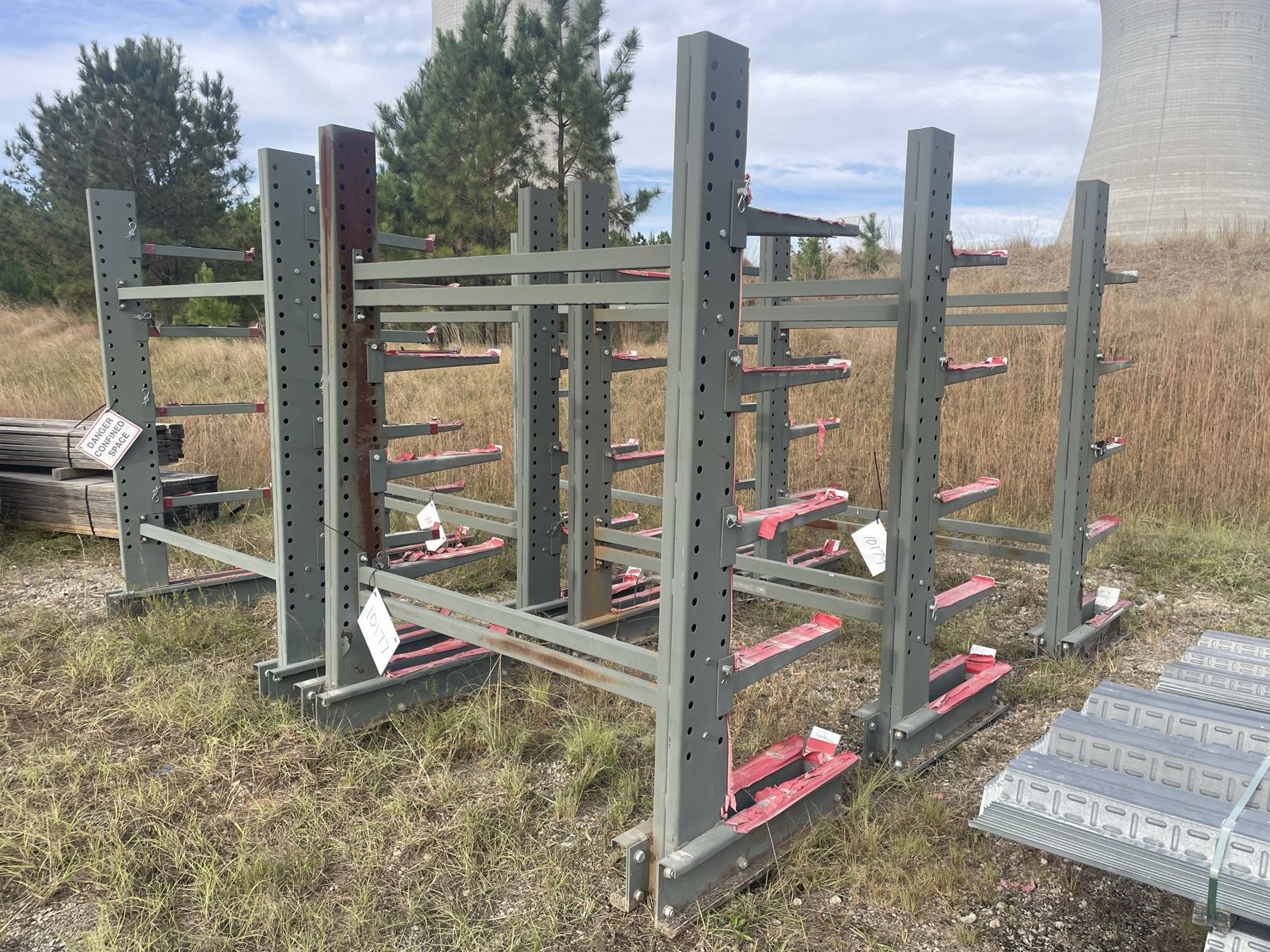 ADJUSTABLE PIPE RACK - J.M. Wood Auction Company, Inc.