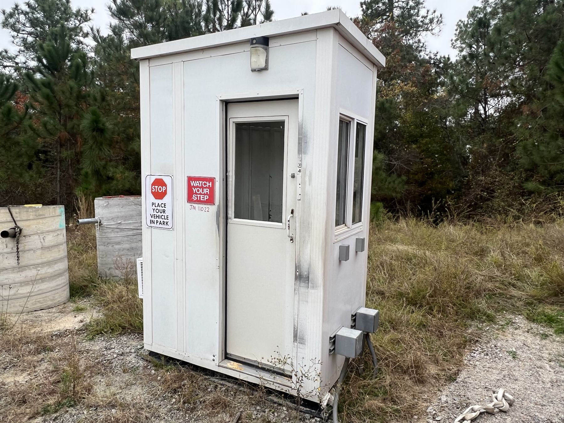 GUARD SHACK - J.M. Wood Auction Company, Inc.
