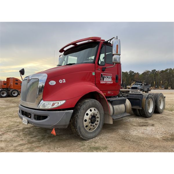 2010 INTERNATIONAL 8600 Day Cab Truck