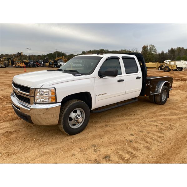 2008 CHEVROLET 3500 HD Flatbed Truck