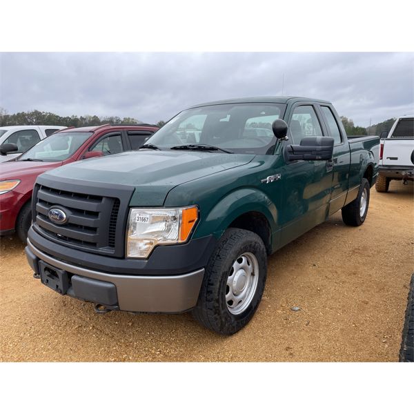 2010 FORD F150 XL Pickup Truck