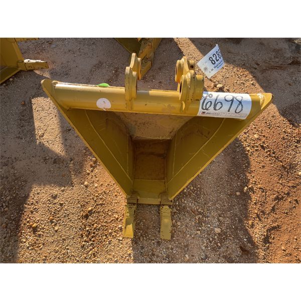 TERAN 30" TRAPEZODIAL BUCKET