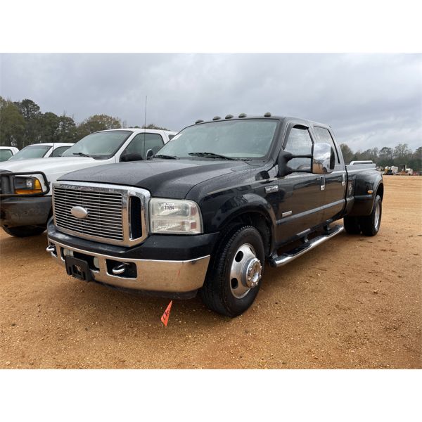 2007 FORD F350 LARIAT Pickup Truck