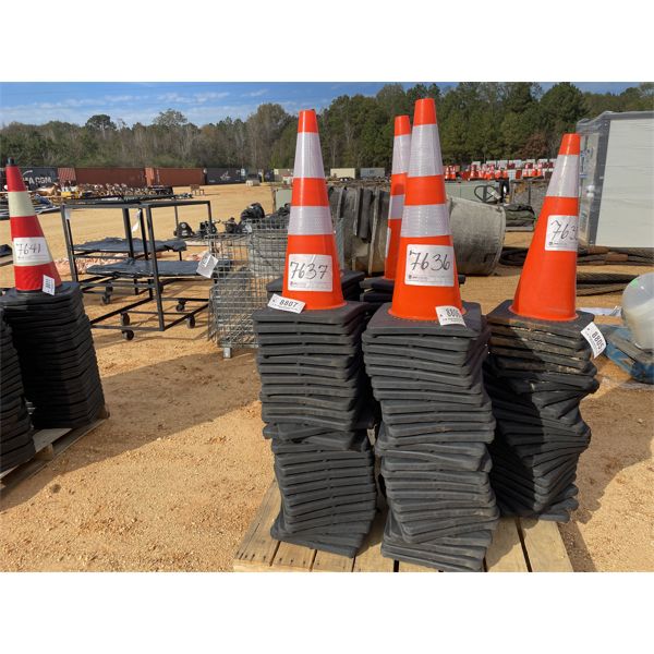 (25) SAFETY CONES