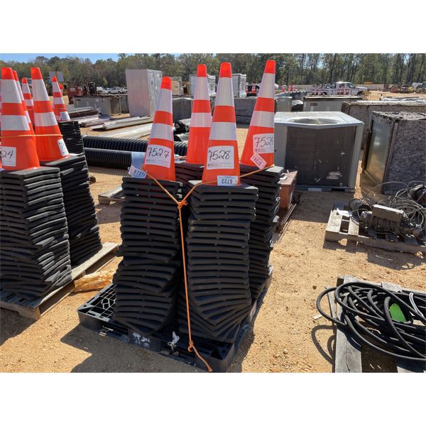 (25) SAFETY CONES