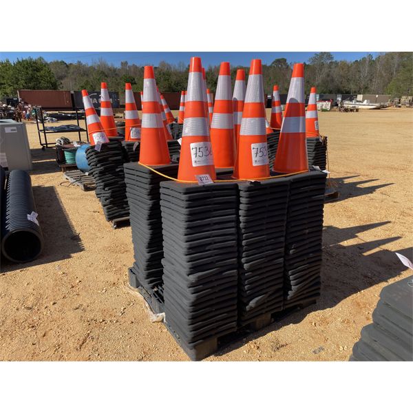 (25) SAFETY CONES