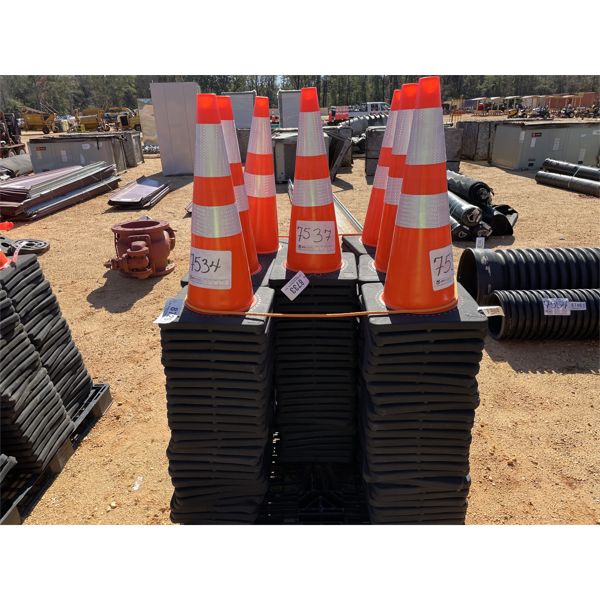 (25) SAFETY CONES