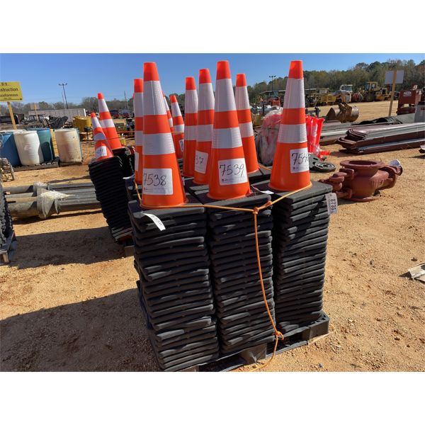 (25) SAFETY CONES