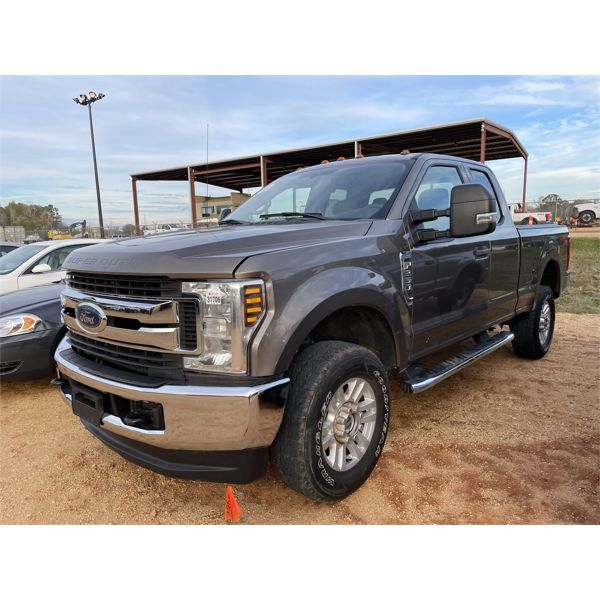 2018 FORD F250 XLT FX4 Pickup Truck