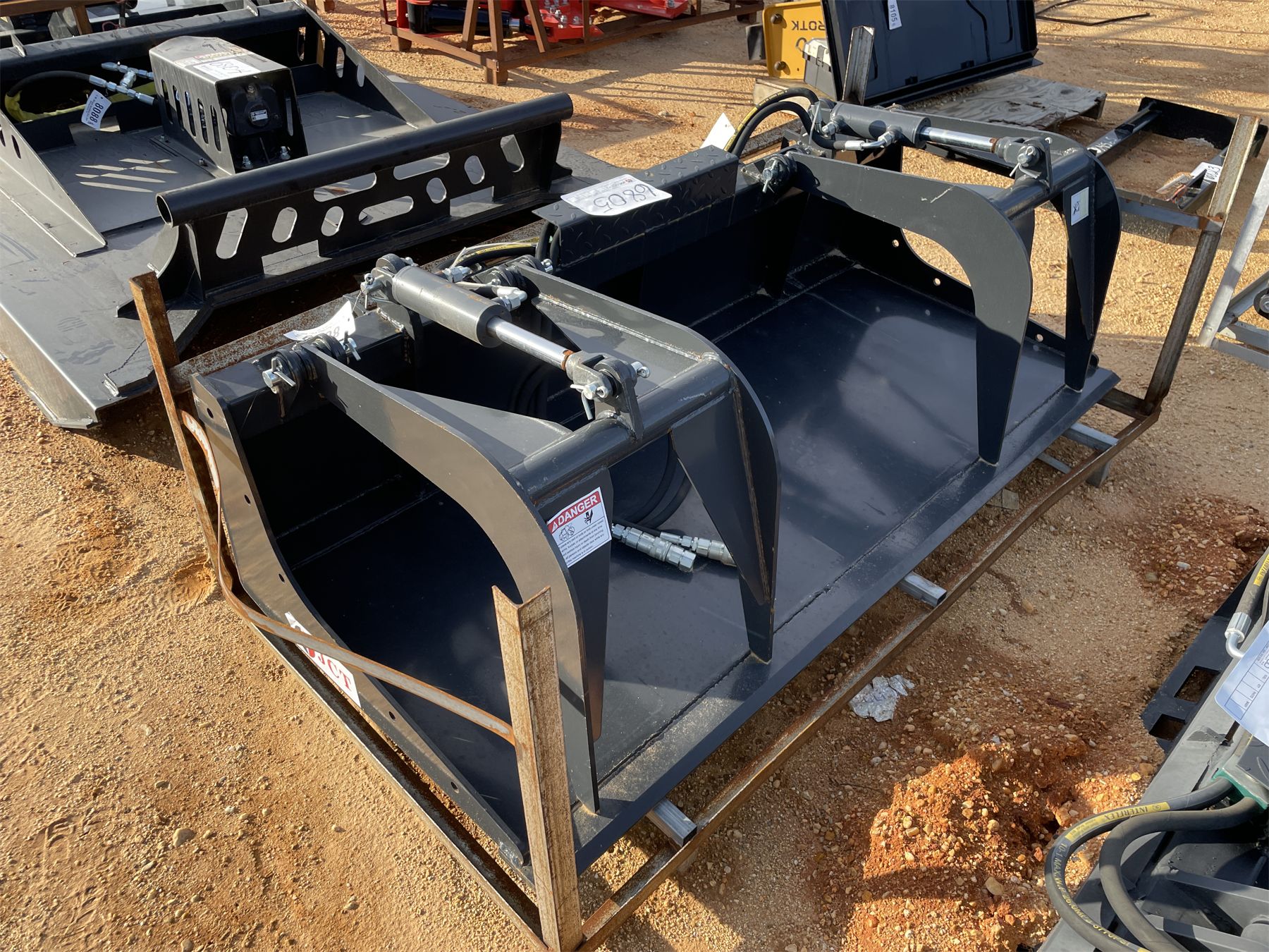 JCT 72" GRAPPLE BUCKET - J.M. Wood Auction Company, Inc.