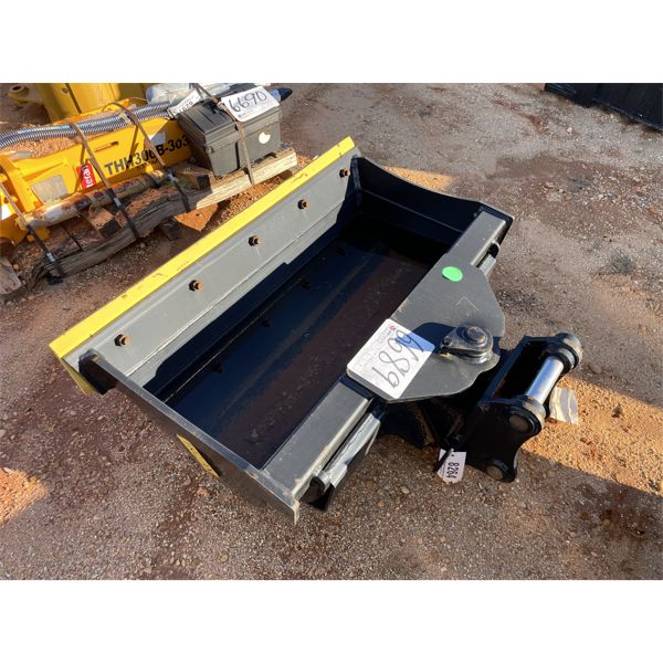 TROJAN 42" CLEANOUT TILT BUCKET