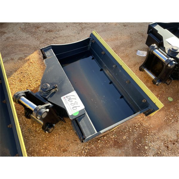 TROJAN 42" CLEANOUT TILT BUCKET