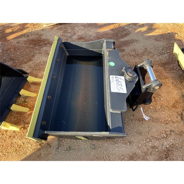 TROJAN 42" CLEANOUT TILT BUCKET