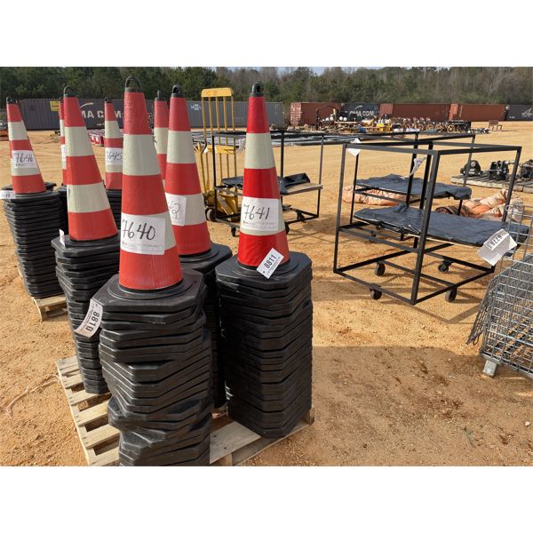 (25) SAFETY CONES