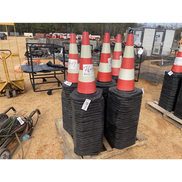 (25) SAFETY CONES