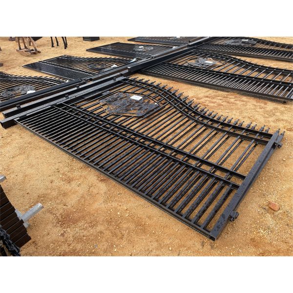 BI-PARTING GATES W/POST, 20 FT, DEER SCENE