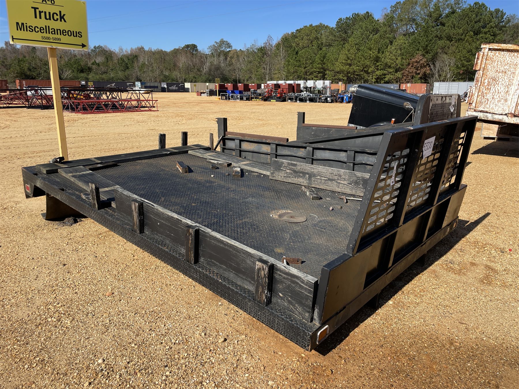 12' FLATBED W/ HEADACHE RACK Flatbed Truck Body - J.M. Wood Auction ...