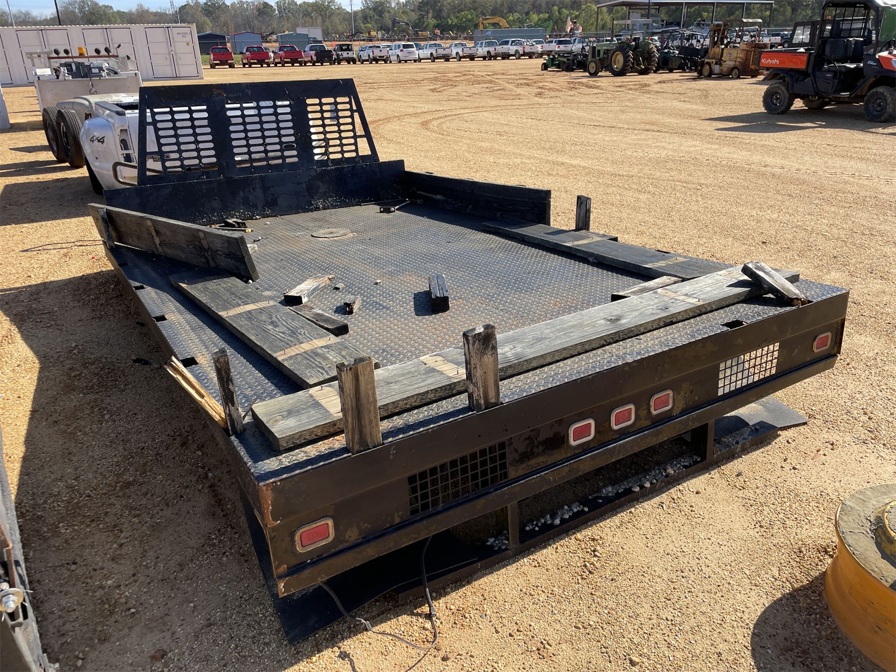 12' FLATBED W/ HEADACHE RACK Flatbed Truck Body - J.M. Wood Auction ...