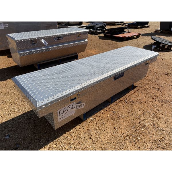 DIAMOND PLATE TOOLBOX