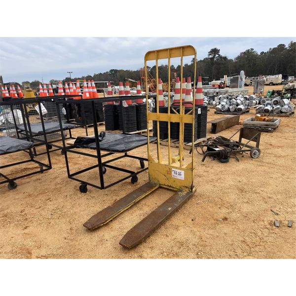 PALLET JACK