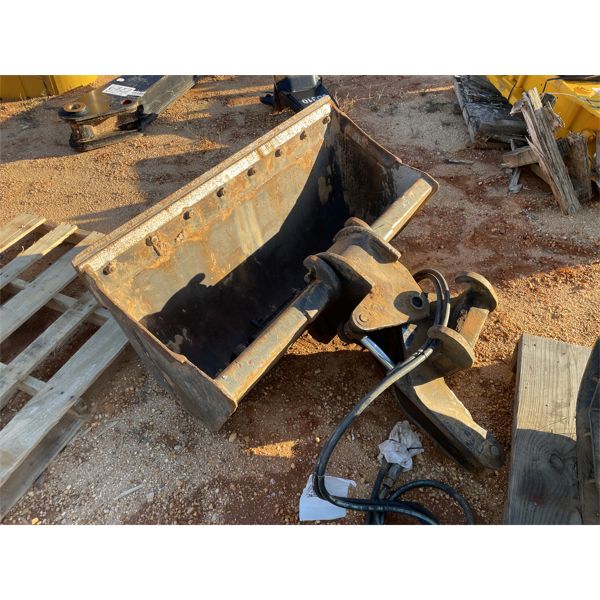 48" CLEANOUT TILT BUCKET