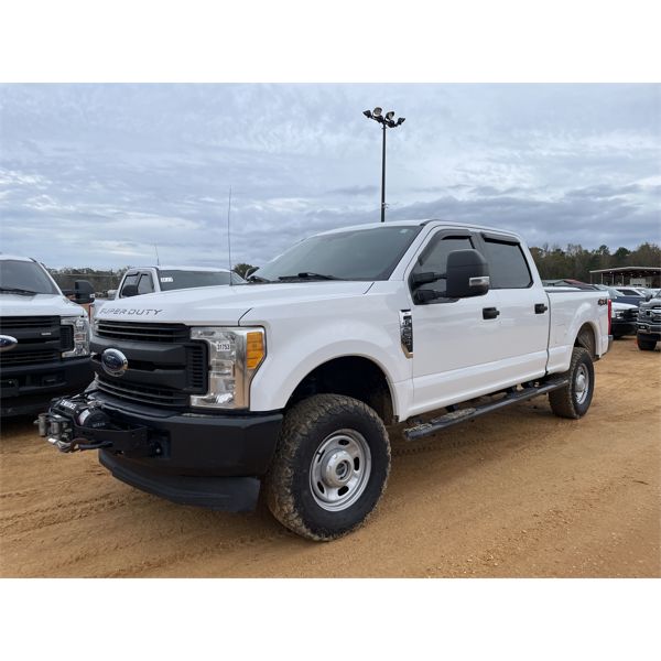 2017 FORD F250 XL Pickup Truck