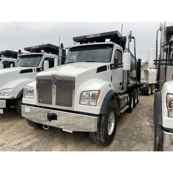2023 KENWORTH T880S Dump Truck