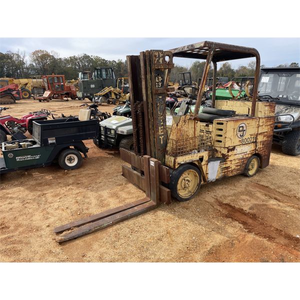 ALLIS CHALMERS  Forklift - Mast