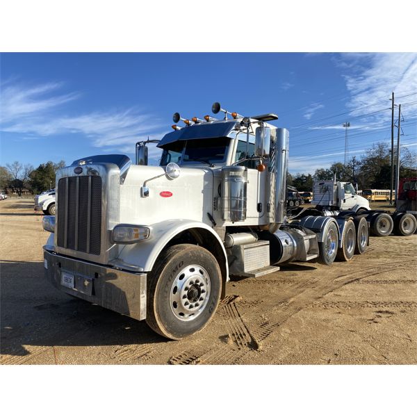 2016 PETERBILT 389 Day Cab Truck